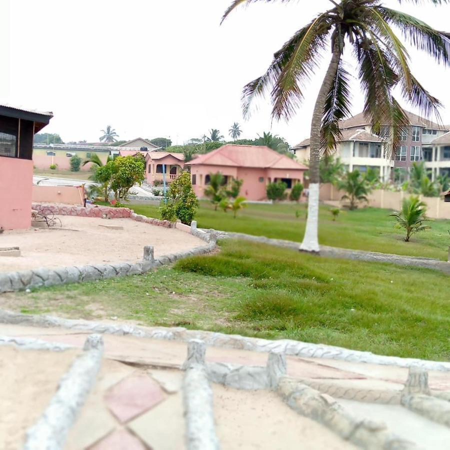 Magjoy Royal Beach Resort Winneba Exterior photo